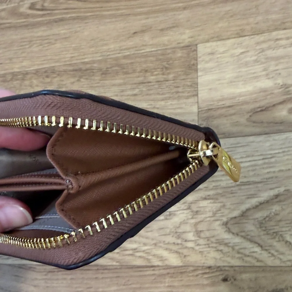 Michael Kors small wallet - Picture 10 of 11